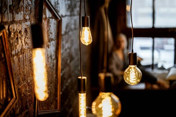 Transformez votre espace avec notre service de location d'éclairage décoratif